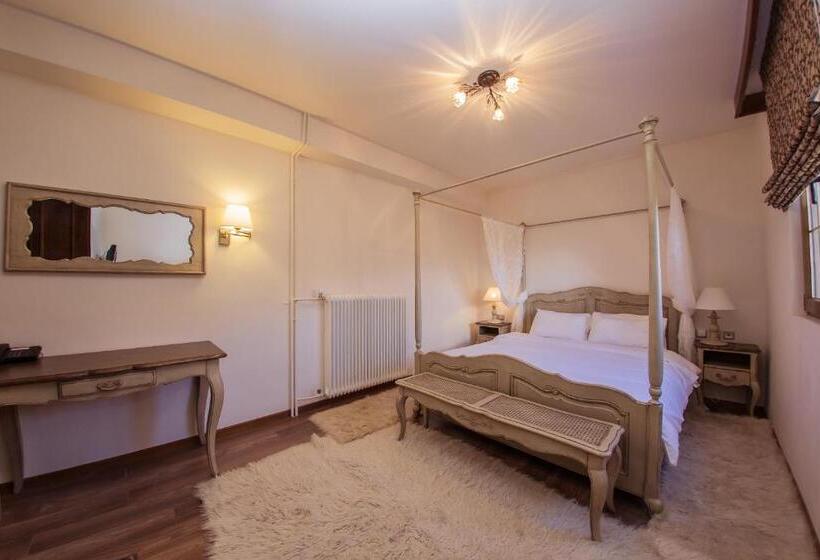 هتل Manthos Mountain Resort & Spa