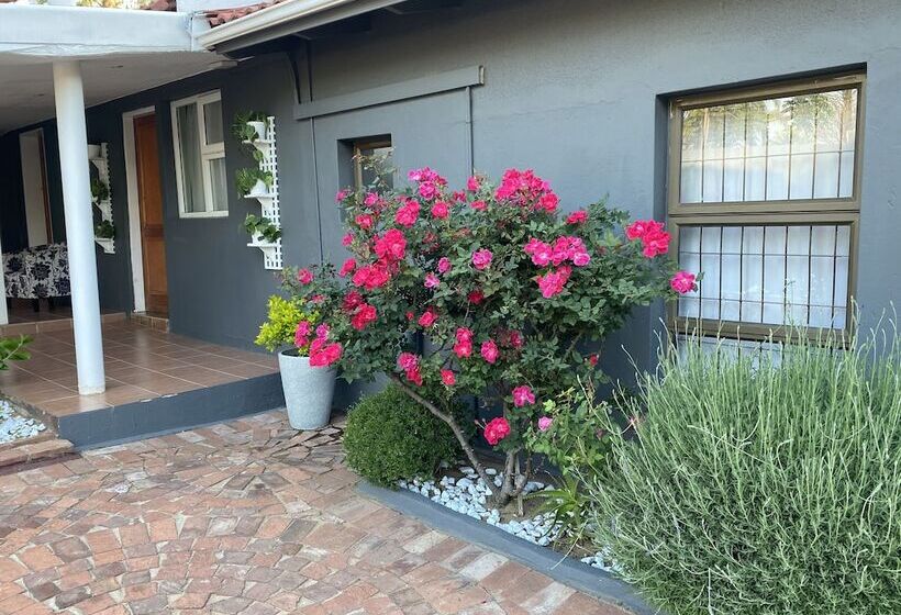 Отель Marion Lodge