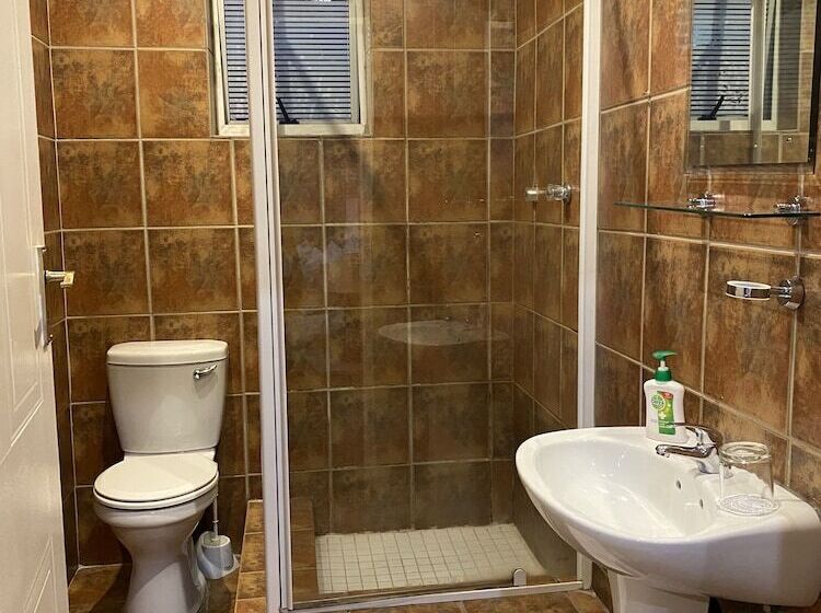 Отель Marion Lodge