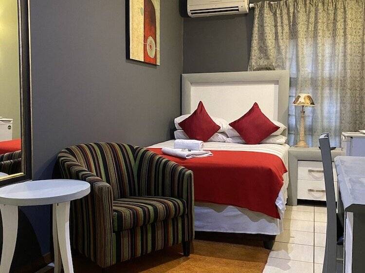 Отель Marion Lodge