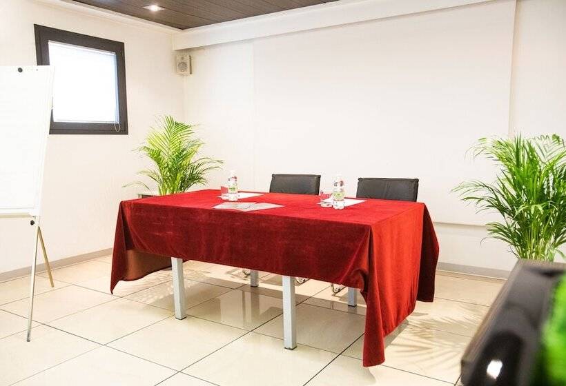 Matrix Hotel & Residence