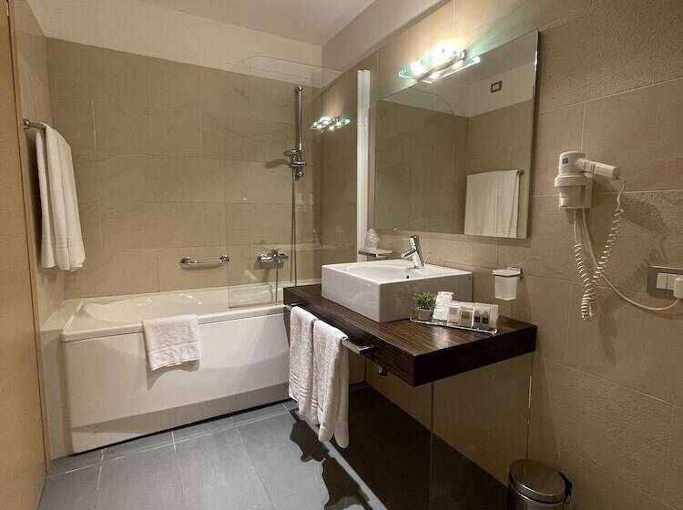 Matrix Hotel & Residence