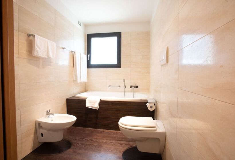 Matrix Hotel & Residence