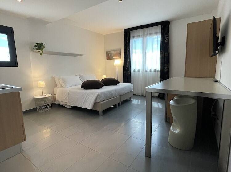 Matrix Hotel & Residence