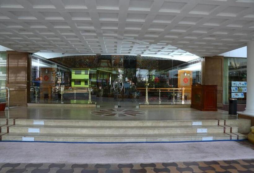 فندق Mayura Residency