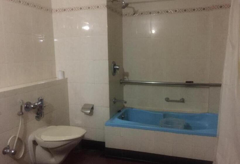 فندق Mayura Residency