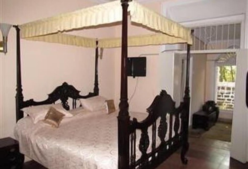 هتل Palacete Rodrigues