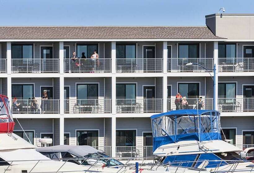 בית מלון כפרי Park Point Marina Inn