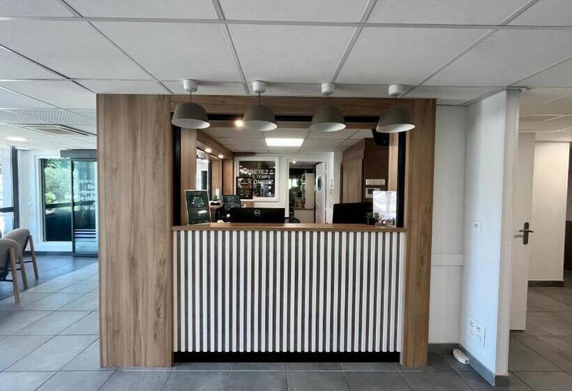 B&b Hotel Lyon Aéroport Saint Quentin Fallavier