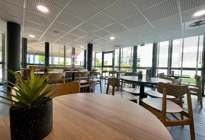 B&b Hotel Lyon Aéroport Saint Quentin Fallavier