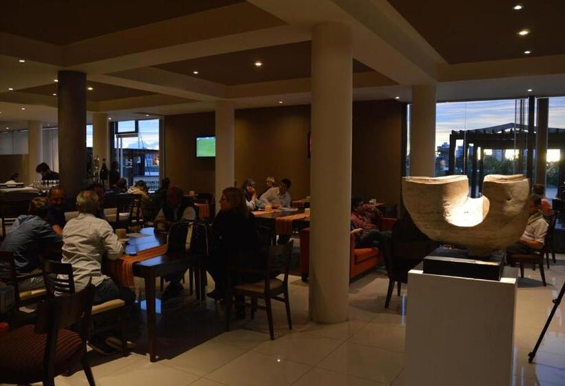 Puerto Amarras Hotel & Suites