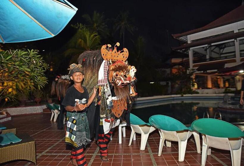 酒店 Puri Naga Beachfront Cottages