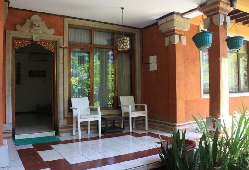 فندق Puri Naga Beachfront Cottages