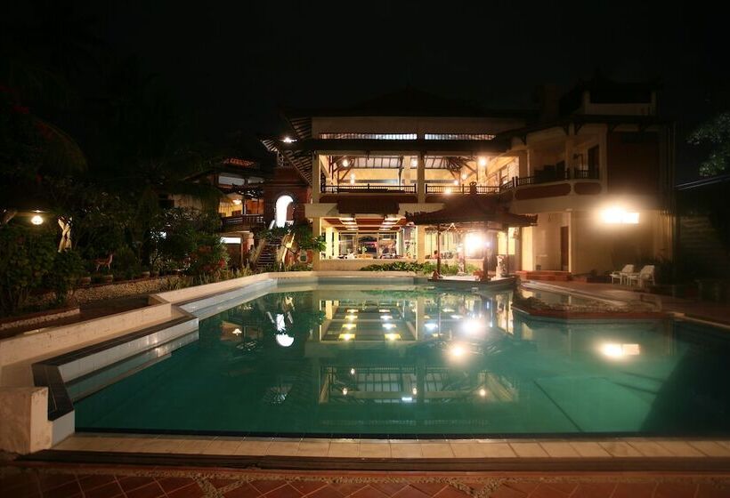 酒店 Puri Naga Beachfront Cottages