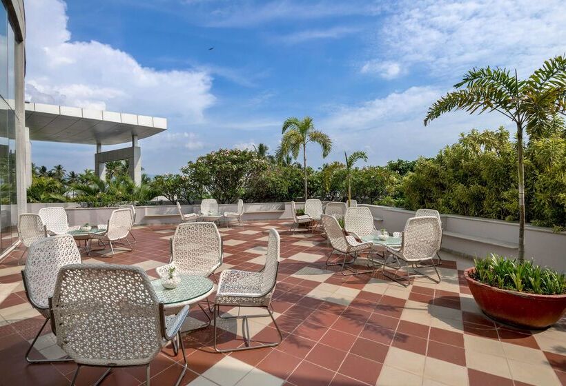 בית מלון כפרי Radisson Salem