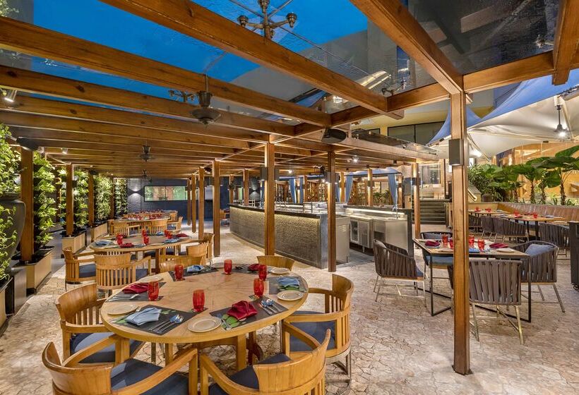 בית מלון כפרי Radisson Salem