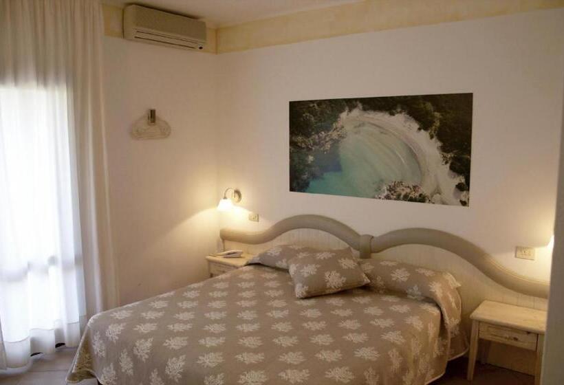 فندق Residence Porto Mannu