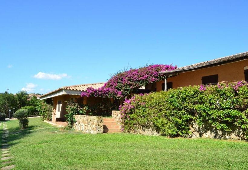 فندق Residence Porto Mannu