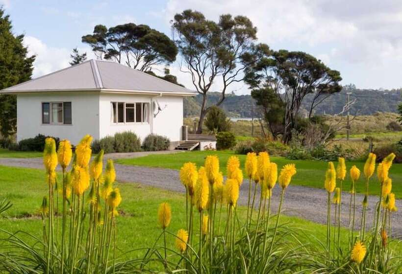 בית מלון כפרי Russell   Orongo Bay Holiday Park