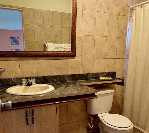 Отель Seaview Beach