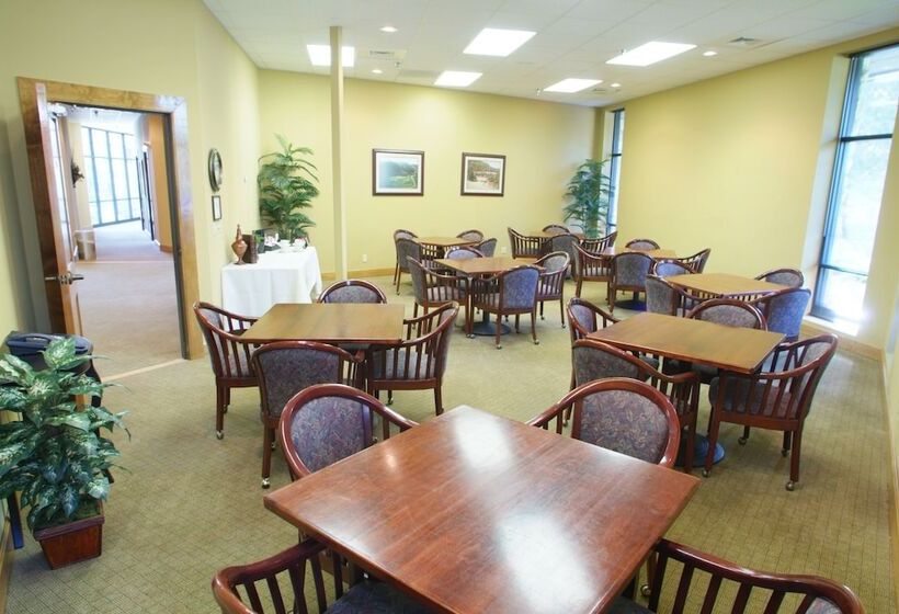 فندق Stonebridge Resort