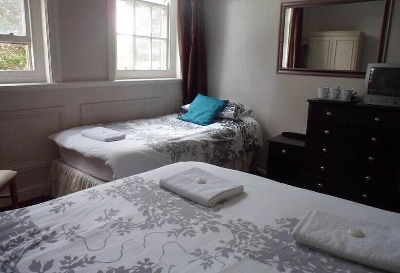 호텔 The Castle Bar Only