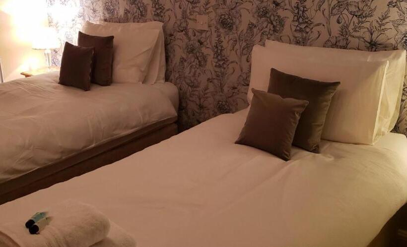 酒店 The George Inn