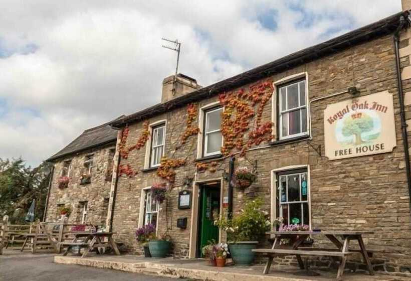 호텔 The Royal Oak Inn