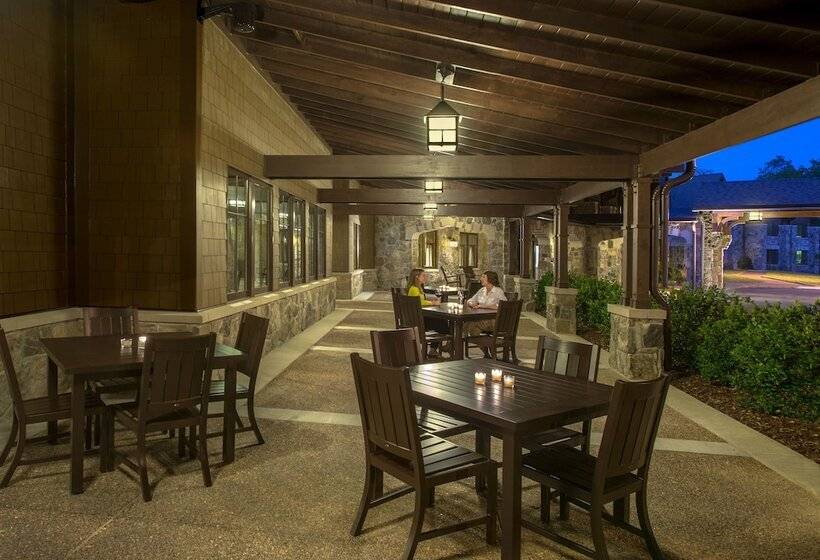 فندق The Sewanee Inn