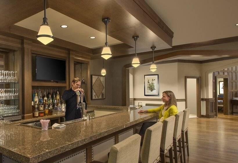 فندق The Sewanee Inn