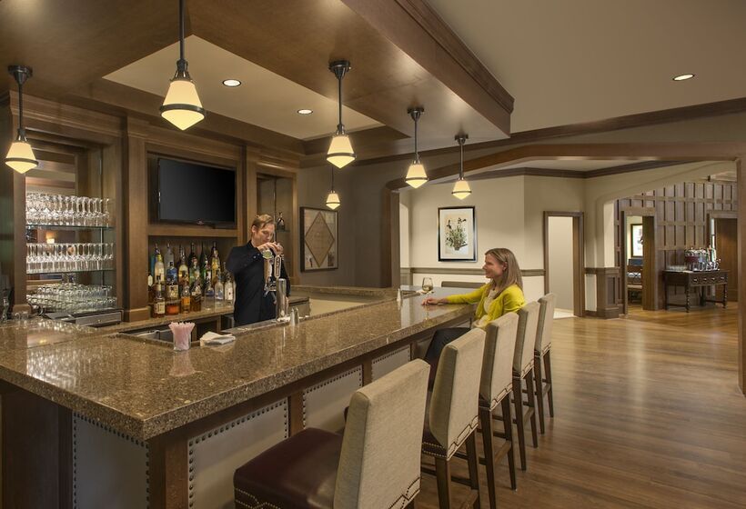 فندق The Sewanee Inn