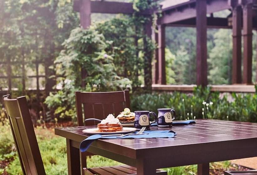 فندق The Sewanee Inn