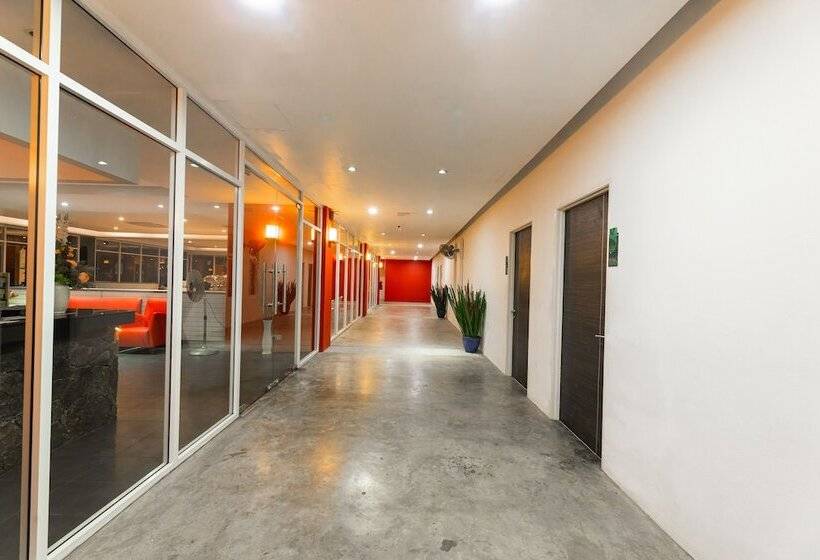 Отель The Villa Langkawi