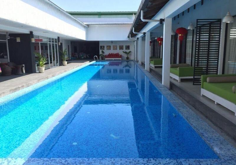 Отель The Villa Langkawi