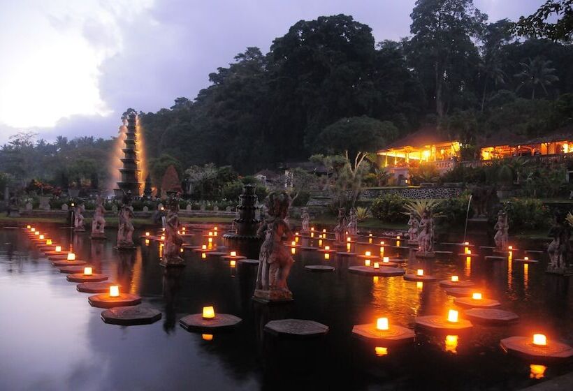 Tirta Ayu Hotel & Restaurant