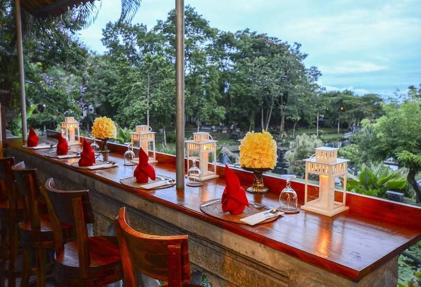 Tirta Ayu Hotel & Restaurant