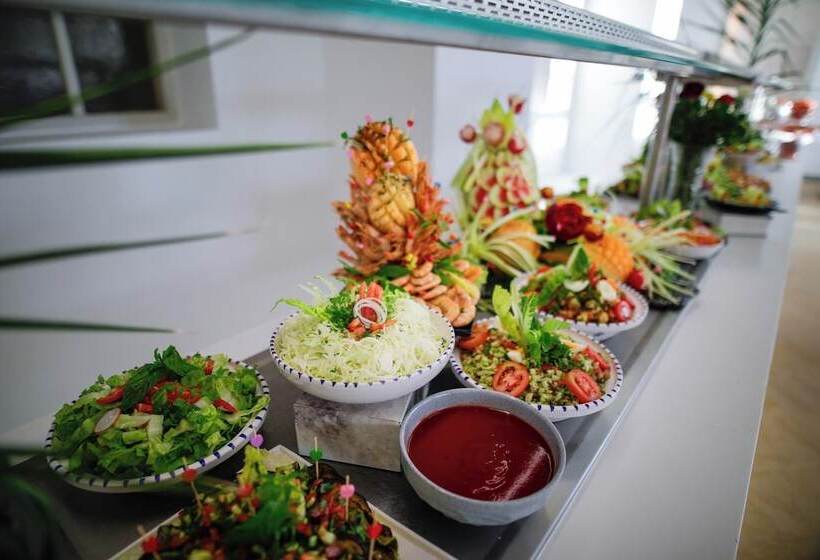 Отель Tmk L Atrium Yasmine By Turismark