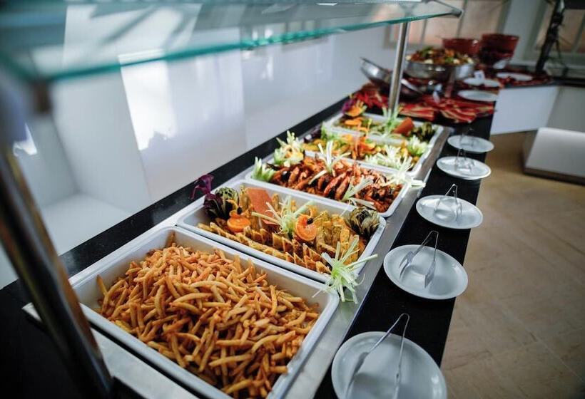 Отель Tmk L Atrium Yasmine By Turismark