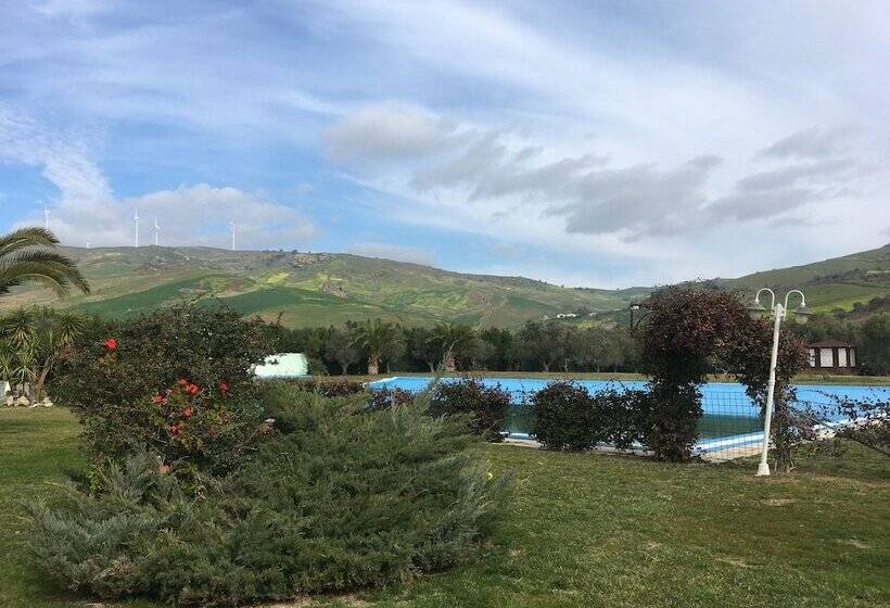 בית מלון כפרי Villa Giatra