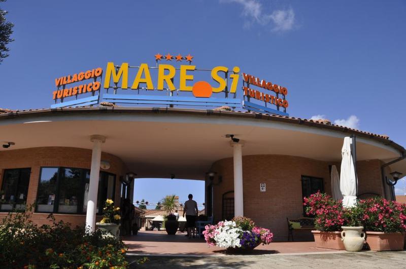 ホテル Villaggio Mare Si