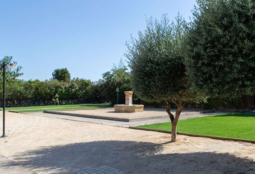 Zenitude Hotel La Valadiere, Ascend Hotel Collection