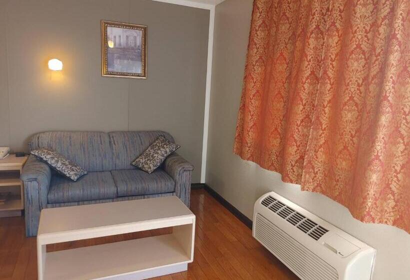 Magnuson Hotel Creston