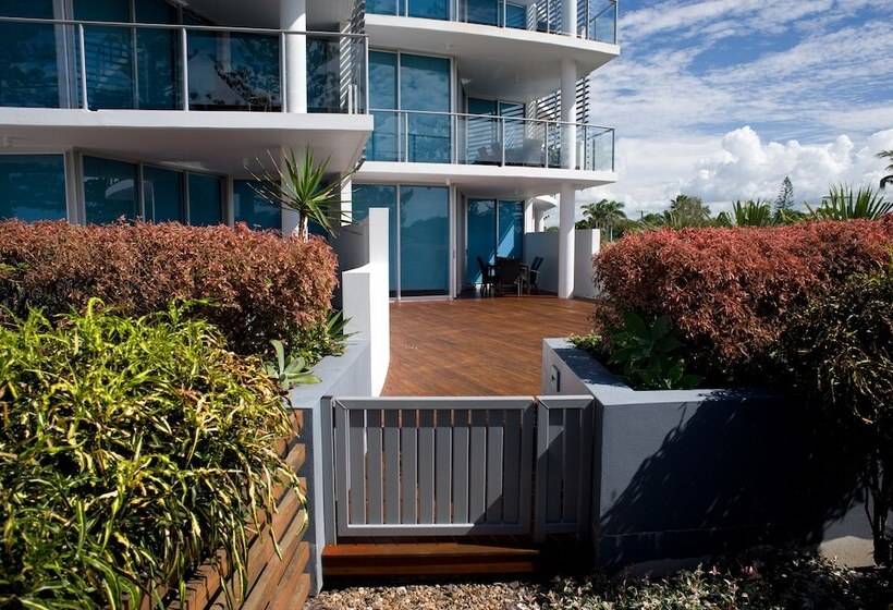 Manta Bargara Resort