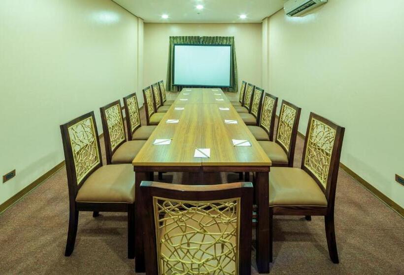 Microtel By Wyndham General Santos