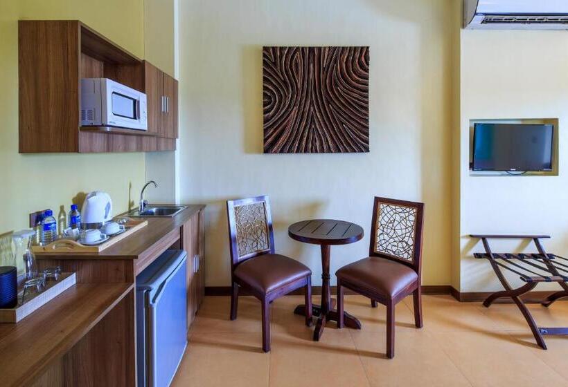 Microtel By Wyndham General Santos