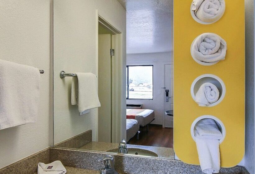 Motel 6 Buellton, Ca   Solvang Area