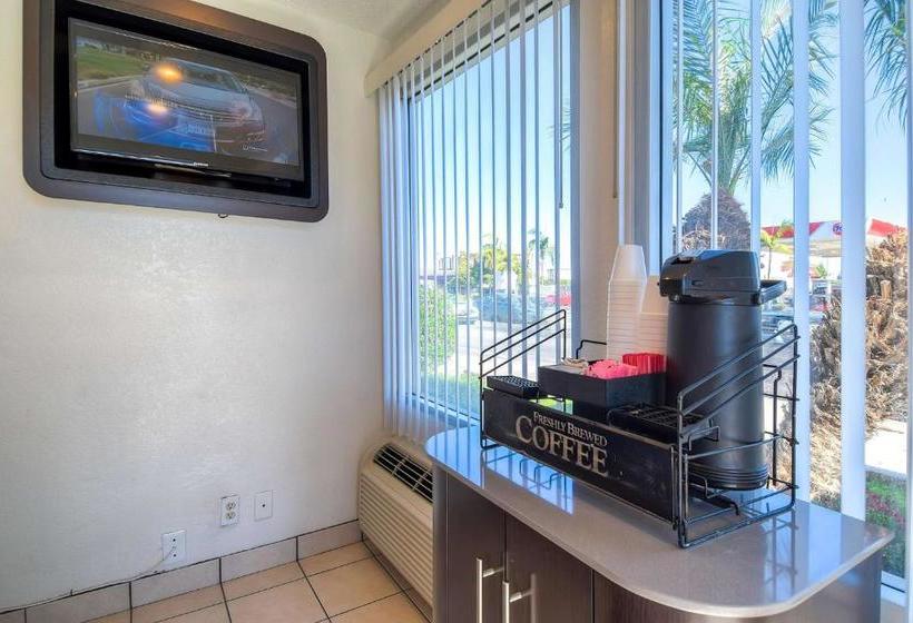 Motel 6 Los Angeles  Long Beach