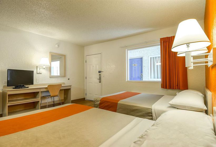 Motel 6 Los Angeles  Norwalk