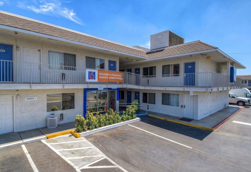 Motel 6 Jurupa Valley, Ca   Riverside West