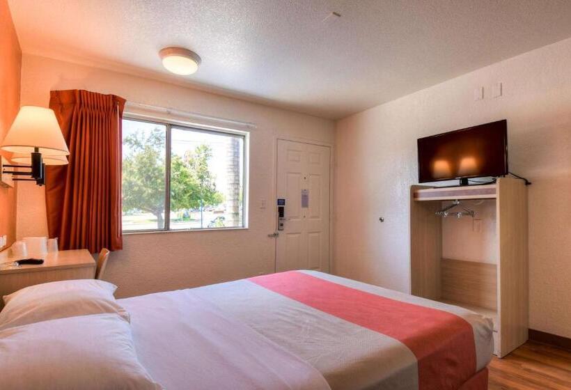 Motel 6 Jurupa Valley, Ca   Riverside West